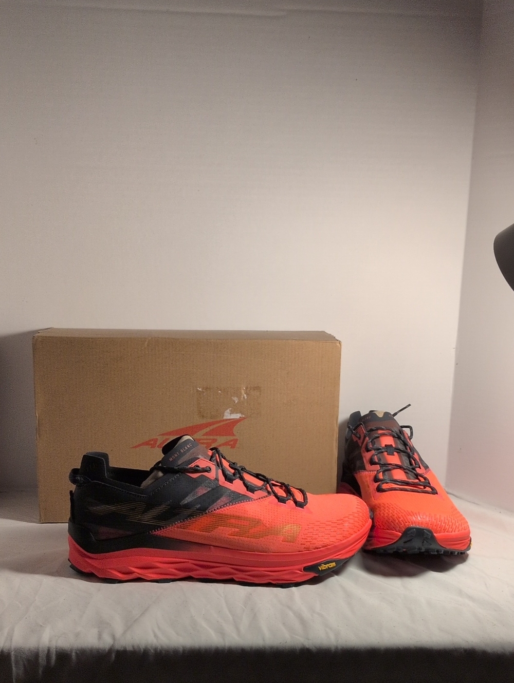 New Altra Mont Blanc Men's Trail Running Shoes In Coral/Black Sneakers US 13